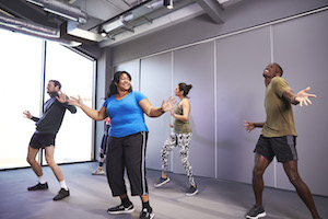 2019_141_male_female_group_zumba_class_2